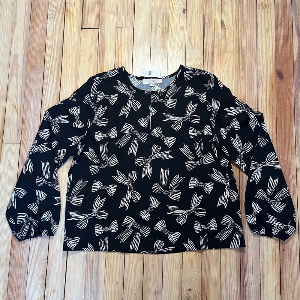 NWT LOFT Black White Bow Print‎ Long balloon Sleeve Scoop Neck Blouse flowy Sz L
